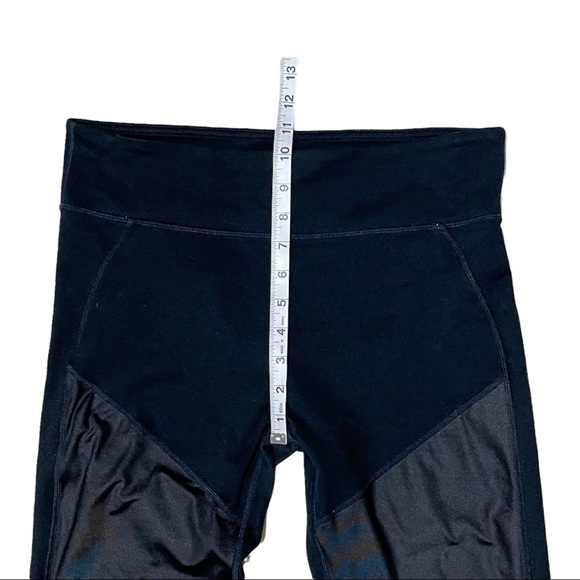 Fabletics Black Cropped Leggings Size L - Picture 3 of 8